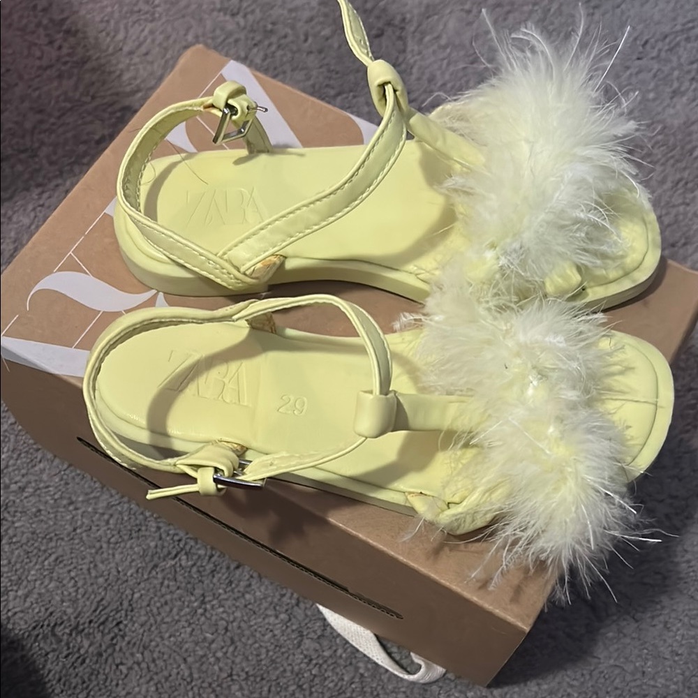 Zara girls Yellow Sandals with Feather size 29